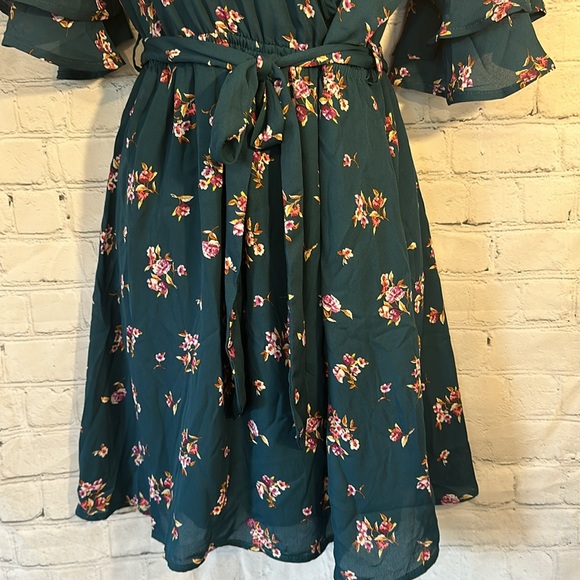She + Sky pretty flutter sleeve faux wrap dress - Picture 3 of 10